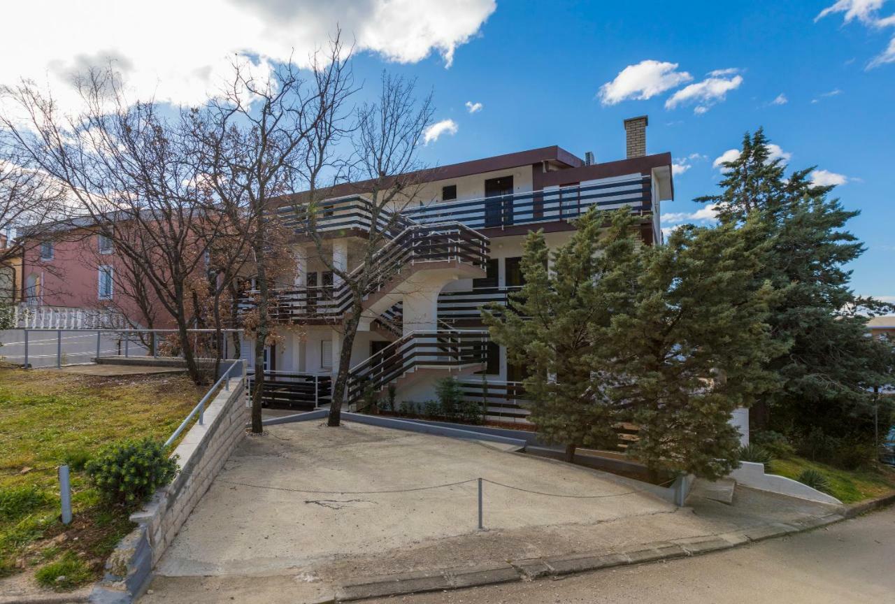 Apartmani Milan Crikvenica Εξωτερικό φωτογραφία