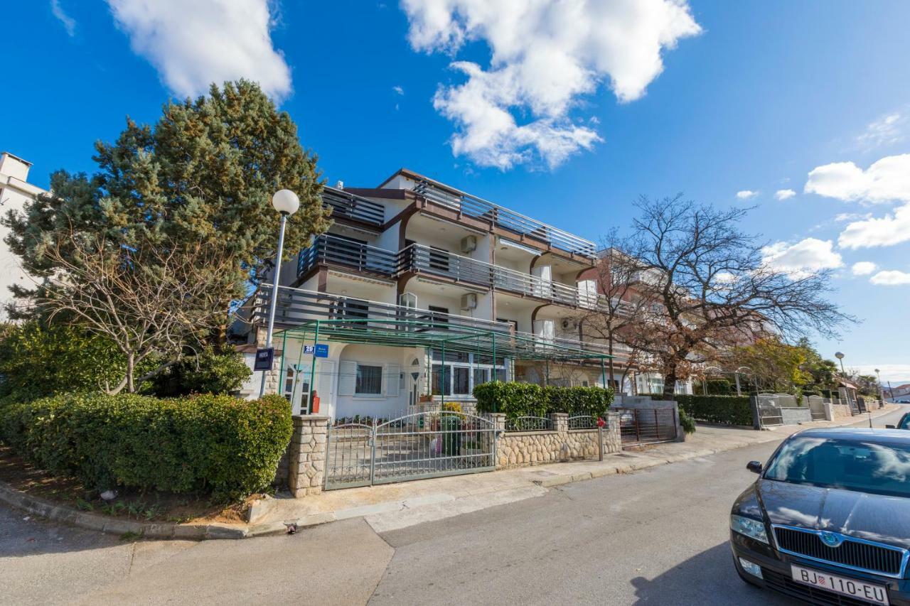 Apartmani Milan Crikvenica Εξωτερικό φωτογραφία