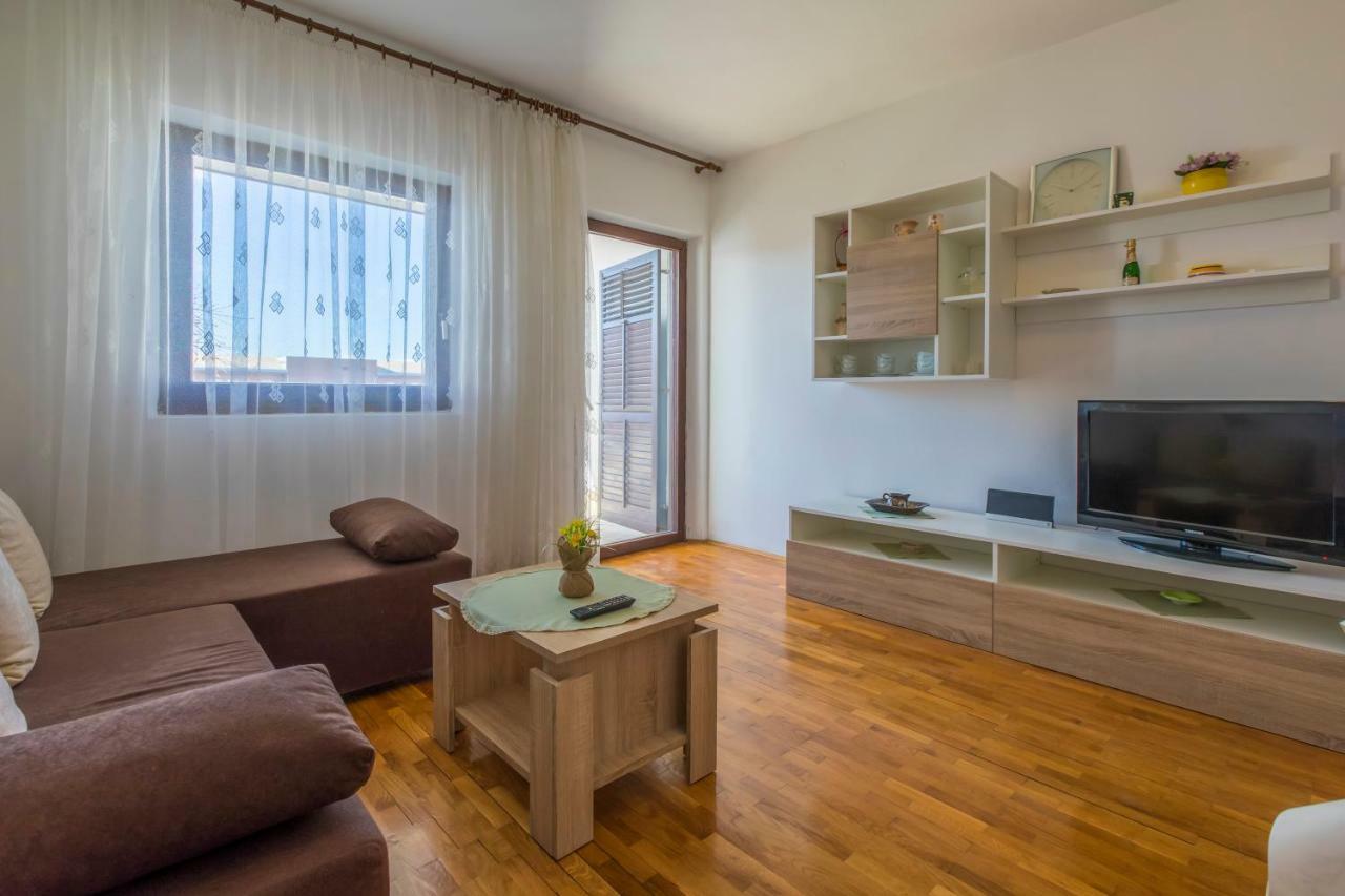 Apartmani Milan Crikvenica Εξωτερικό φωτογραφία